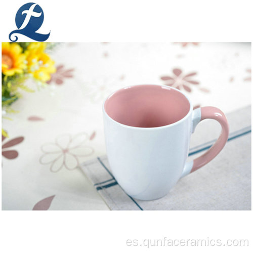 Taza de café reutilizable impresa con hilo de contraste con asa